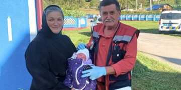 У селі Липча біля храму залишили новонародженого хлопчика (ФОТО)