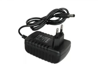 Універсальний блок живлення: практичність чи компроміс?