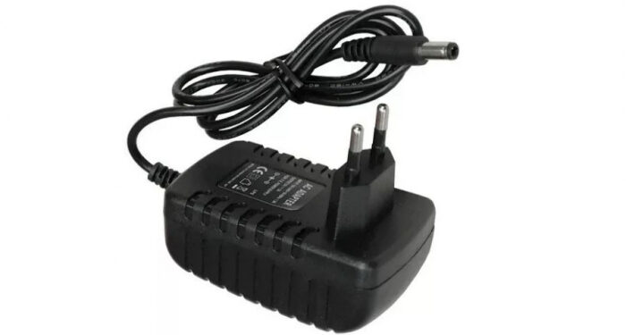 Універсальний блок живлення: практичність чи компроміс?