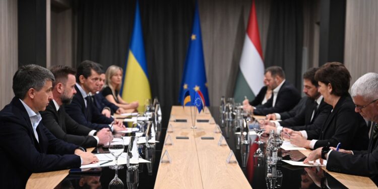 Ужгород: Україна та Угорщина обговорили нові ініціативи на кордоні –