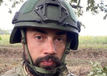 Військовий закликав голову Деснянської РДА Бахматова, який побив жінку, проявити енергію на фронті