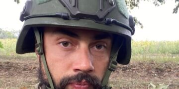 Військовий закликав голову Деснянської РДА Бахматова, який побив жінку, проявити енергію на фронті