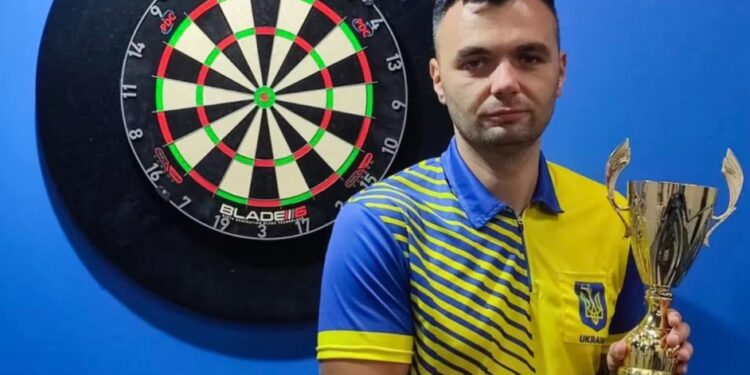 Володимир Залевський із Рахова виступить на чемпіонаті світу з дартсу (ФОТО)