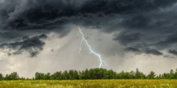 Закарпатців попереджають про значні дощі та грози 14–15 вересня