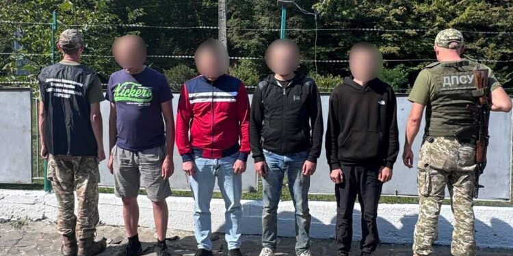 Закарпатські прикордонники пострілами зупиняли порушників (ФОТО)