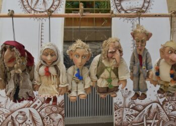 Закарпатський театр ляльок святкує 45-річчя: в Ужгороді до ювілею відкрили унікальну виставку (ФОТО) –