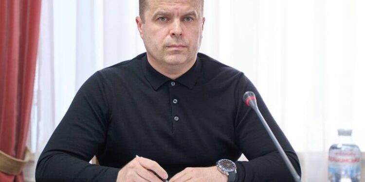 Заступник генпрокурора, чий батько міг вивезти за кордон понад $1 млн, звільняється – ЗМІ