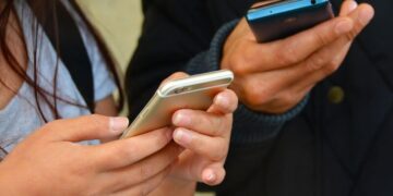 “Здоров’я в одному дотику”. Медичні сповіщення приходитимуть у “Дію”. Які саме?