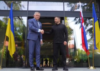 Зеленський на Закарпатті обговорив із прем’єром Словаччини фіцо безпеку, енергетику та євроінтеграцію України (ФОТО)