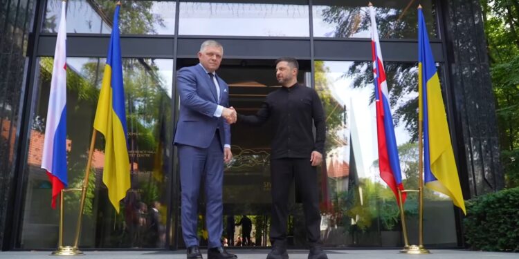 Зеленський на Закарпатті обговорив із прем’єром Словаччини фіцо безпеку, енергетику та євроінтеграцію України (ФОТО)
