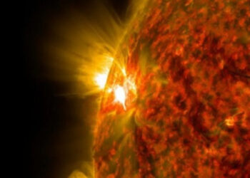 Землю накриє “червона” магнітна буря: названо небезпечну дату –