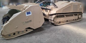 Машина розмінування «Надія» повернулася в поле після удару російським БПЛА – Техніка