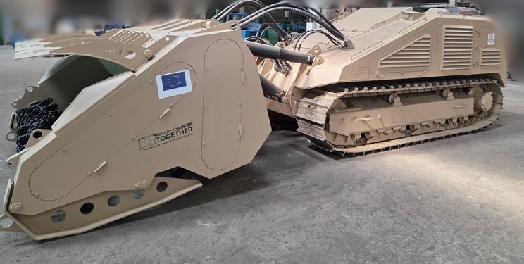 Машина розмінування «Надія» повернулася в поле після удару російським БПЛА – Техніка