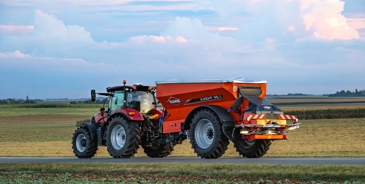 Titan Machinery розпочав обмін вживаних розкидачів добрив на KUHN AXENT 90.1 – Техніка