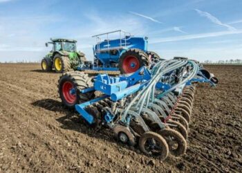 На Тернопільщині тестують нову сівалку LEMKEN Solitair ST – Техніка