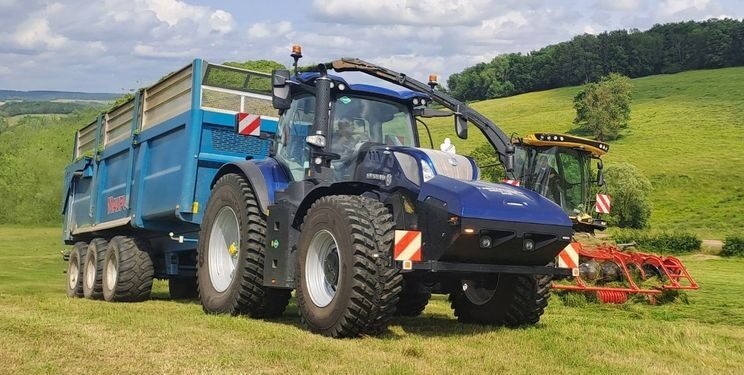 New Holland запускає серійне виробництво метанового трактора T7.270 – Техніка