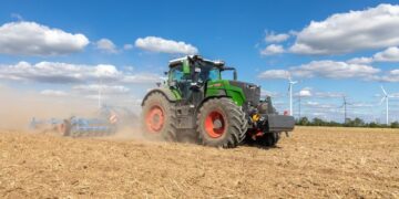Новий Fendt 800 Vario Gen5: 343 «коней» у компактному корпусі – Техніка
