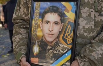 В Ужгороді попрощалися із захисником Павлом Саєнком — Суспільне Ужгород