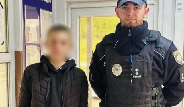 Патрульні знайшли підлітка, який зник у Мукачеві — Закарпаття