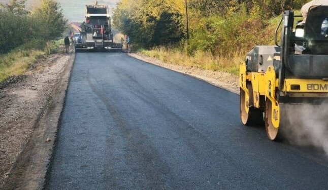 Почався ремонт важливої в області дороги, на якій не було асфальту багато років — Закарпаття