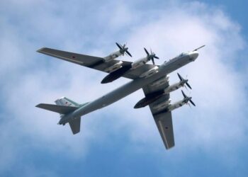 Ворог атакує Україну різними типами ракет та дронами: людей просять бути в укриттях — Закарпаття