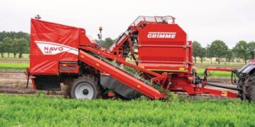 Grimme представила перший власний затискний комбайн Navo 140 – Техніка