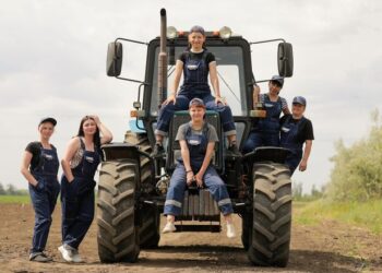Професія трактористки увійшла до трійки найзатребуваніших у Службі зайнятості – Техніка