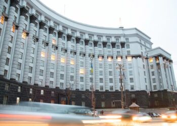 Береза: Після скандалу з відрядженням чиновників МОЗ з’явилася петиція про контроль за держслужбовцями