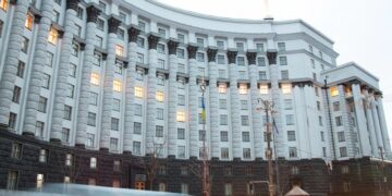 Береза: Після скандалу з відрядженням чиновників МОЗ з’явилася петиція про контроль за держслужбовцями