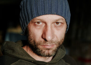 Був художником – став військовим. Олег з Ужгорода навіть у війську продовжує творити