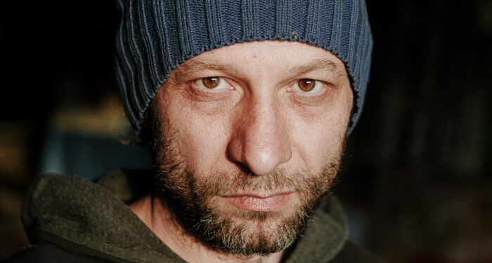 Був художником – став військовим. Олег з Ужгорода навіть у війську продовжує творити