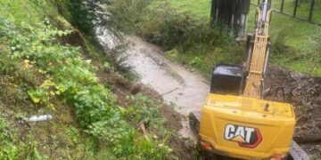 Почалось відновлення дороги, яку пошкодила стихія — Закарпаття