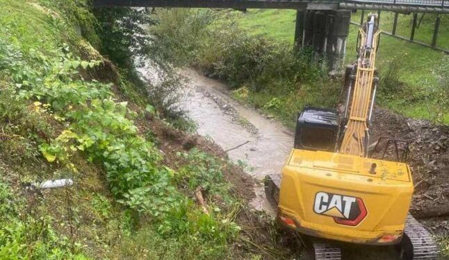 Почалось відновлення дороги, яку пошкодила стихія — Закарпаття