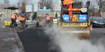 Економіка: Можливі ускладнення для руху транспорту на вулиці Зеленій у Львові, біля ТЦ «Арсен». Ремонт