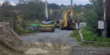 Економіка: Одну з центральних вулиць у Підрясному ремонтуватимуть разом з жителями