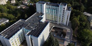 Економіка: Сонячну електростанцію потужністю 130 кВт/год встановили на даху Центру дитячої медицини у Львові