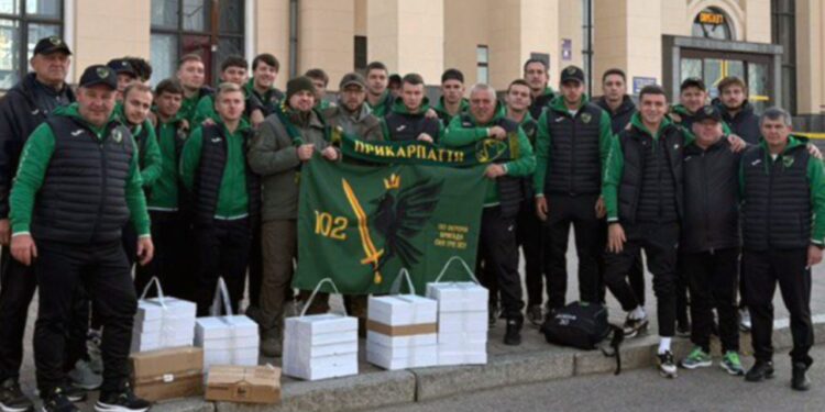 Івано-Франківська громада та МФК “Прикарпаття” підтримують наших захисників – Спорт