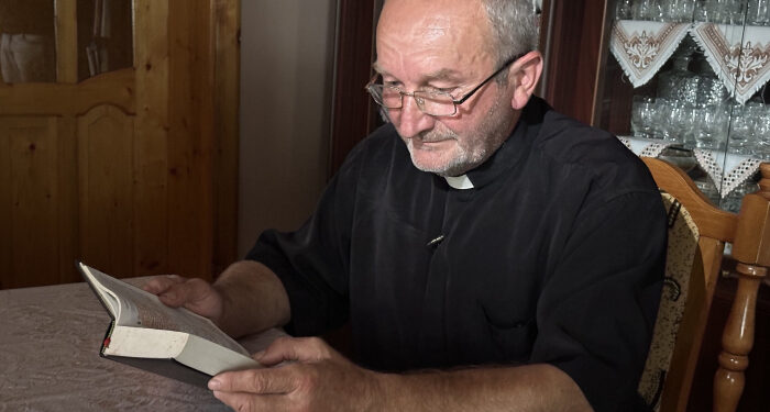 “Ми не можемо щось дати, якщо самі цього не маємо”, — Василь Мандзюк про роботу капелана в тилу