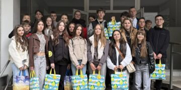 Мукачівські школярі провідали захисників у шпиталі (ФОТО)