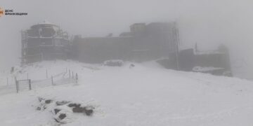 На горі Піп Іван Чорногірський – мороз та туман (ФОТО)