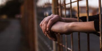 На Мукачівщині чоловік поранив ножем колишню співмешканку та пограбував її