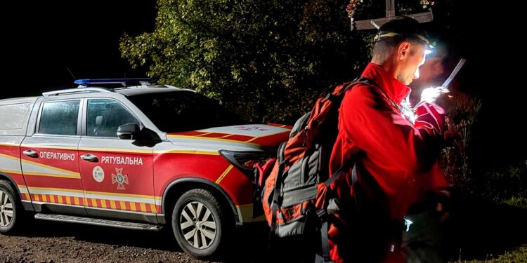 На Мукачівщині родина заблукала в лісі (ФОТО)