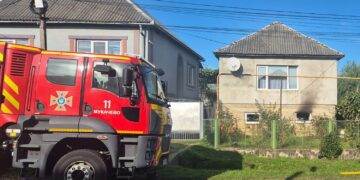 На Мукачівщині сусіди врятували будинок від масштабної пожежі (ФОТО)
