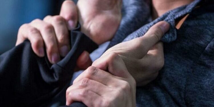 На Тячівщині 14-річний хлопець побив 20-річного односельця