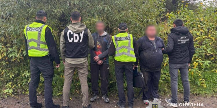 На Закарпатті викрили дві схеми втечі чоловіків за кордон (ФОТО)
