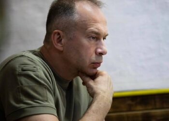 “Нечесність має надто високу ціну”. Сирський вимагає від командирів правди