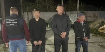 Неподалік Ужгорода на шляху до кордону з ЄС затримали переправники разом з «клієнтом» (ФОТО)