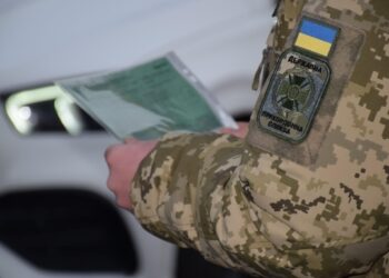 Нові правила на кордоні: українців попереджають про збір біометричних даних в усіх угорських пунктах пропуску –