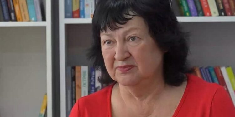 “Плакала, коли почула українську мову”. Історія Тетяни з Маріуполя увійшла до музею “Голоси Мирних”