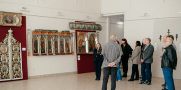 Повернення забутої традиції: в Ужгороді триває перша в Україні виставка храмового дереворізьблення Карпат